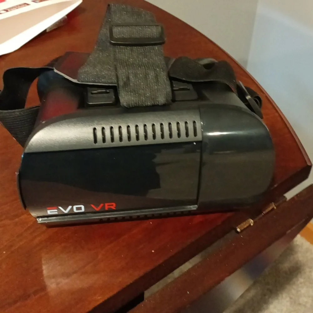 Black Virtual Reality Headset